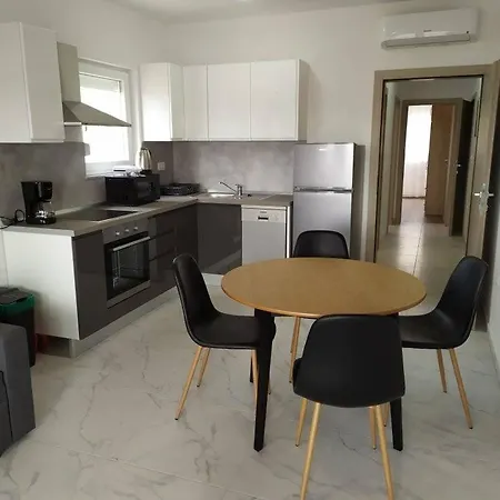 Stella Apartment