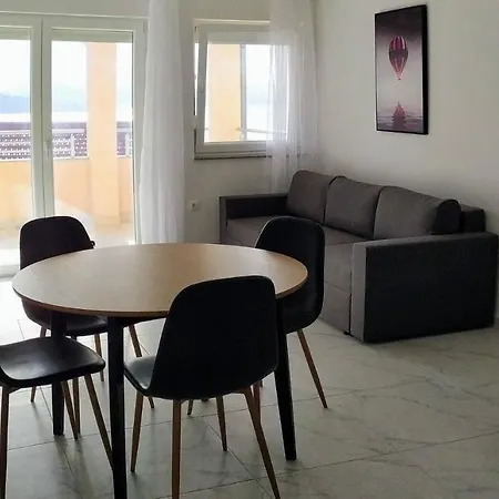 Stella Trogir