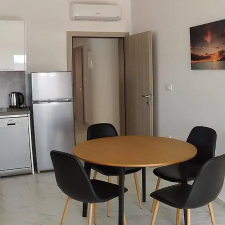 Stella Apartment *