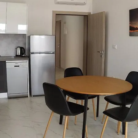 Stella Apartment *