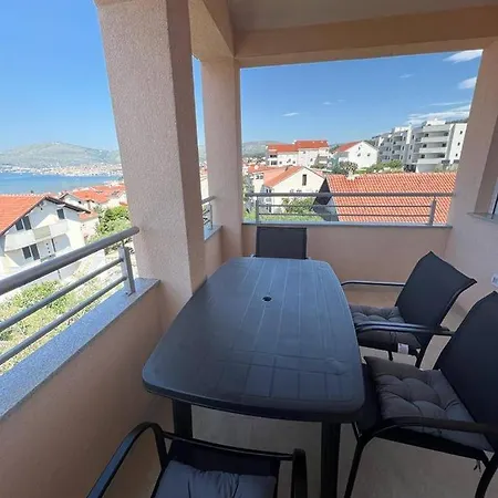 Stella Apartment